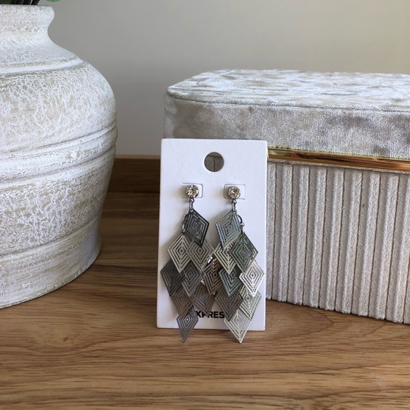 Express Silver Dangle Drop Earrings NEW faux diamond stud detail - Picture 14 of 14